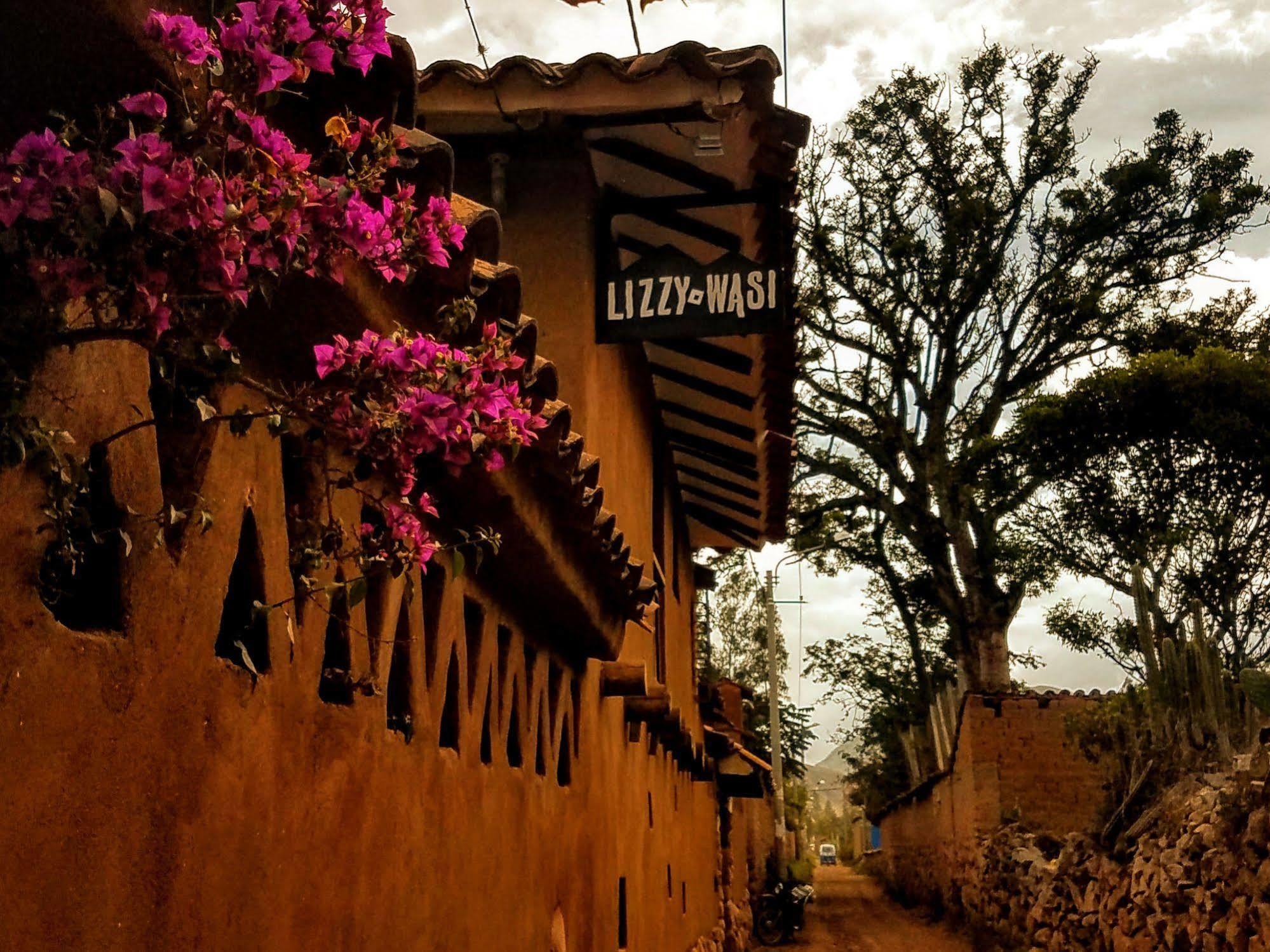 מלון Lizzy Wasi אורובמבה מראה חיצוני תמונה